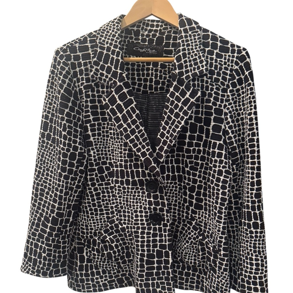 Cheryl Nash XL Blazer – Bold Black & White Geometric Print, Chic & Versatile